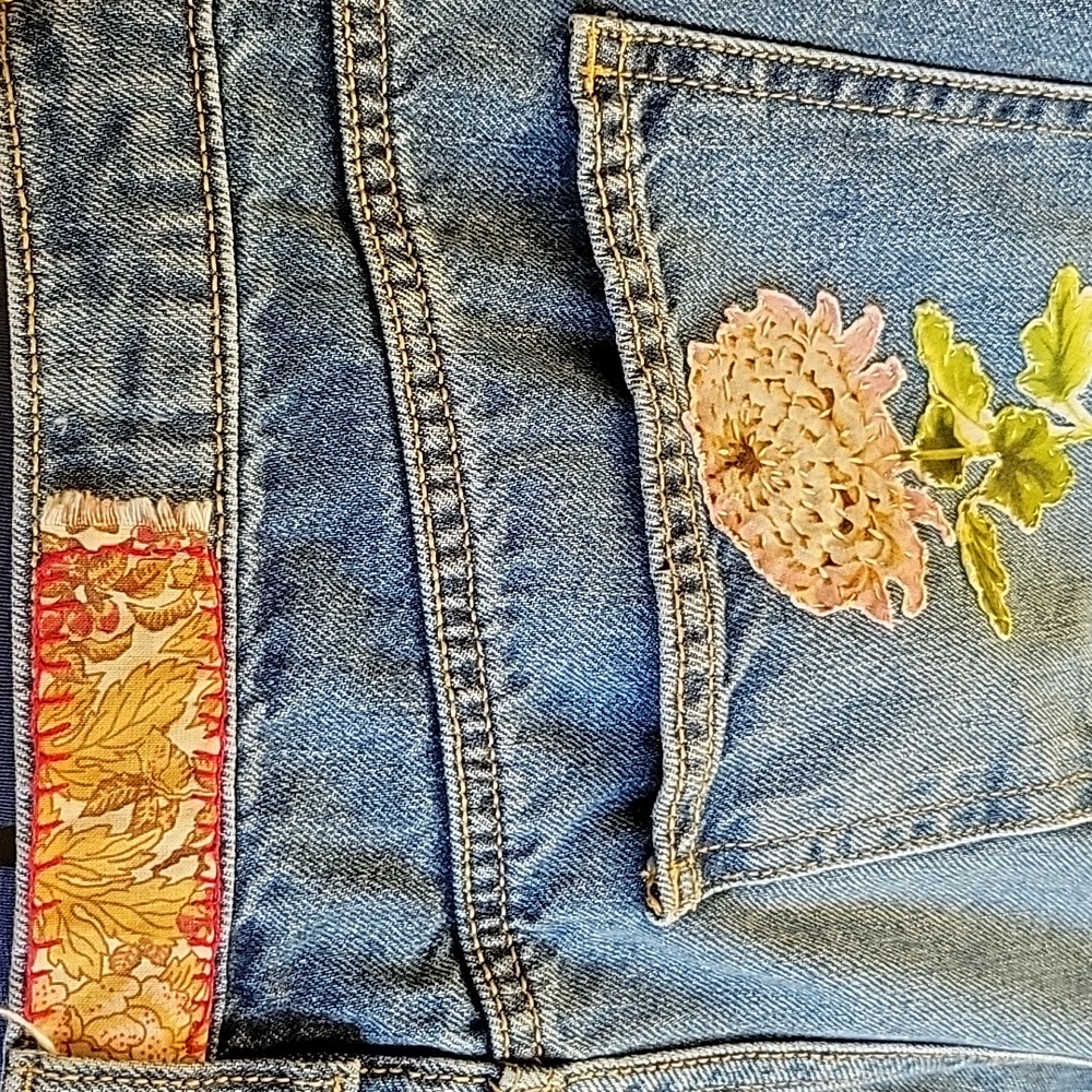 HAND CRAFTED Jeans UPCYCLED Blue Denim Patchwork Bird Floral Applique Size 10 - Picture 9 of 17